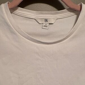 Banana republic white scoop neck T-shirt size M stretchy cotton/ spandex